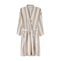 beige, white (± PMS 13-0401 TPG/ ± PMS White)